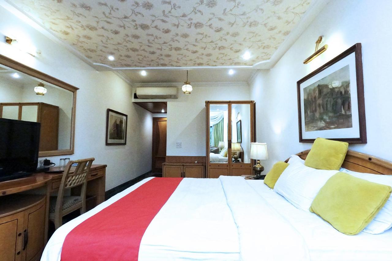 Hotel Fabexpress Kwality Regency Chandīgarh Exterior foto
