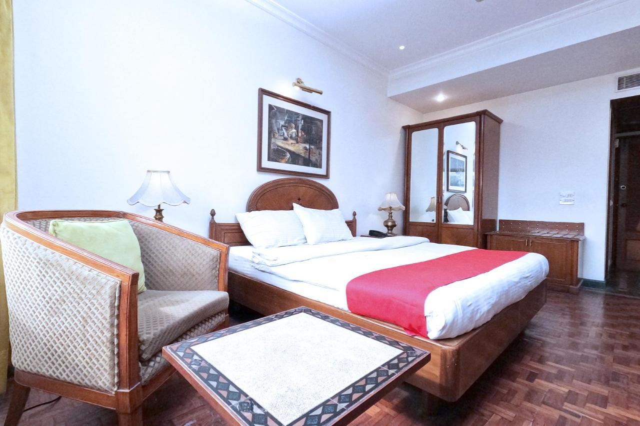 Hotel Fabexpress Kwality Regency Chandīgarh Exterior foto